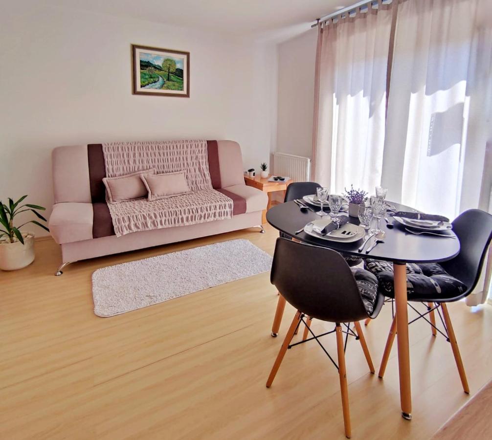 Apartments Sanja Rakovica Εξωτερικό φωτογραφία
