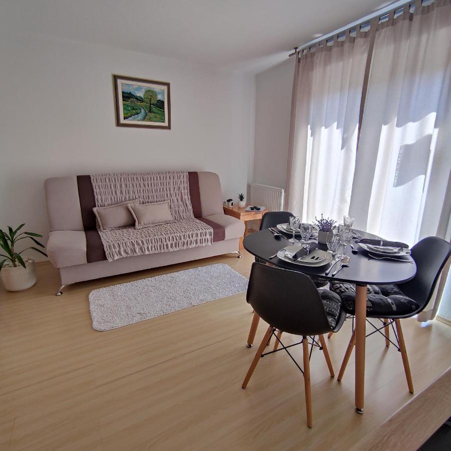 Apartments Sanja Rakovica Εξωτερικό φωτογραφία