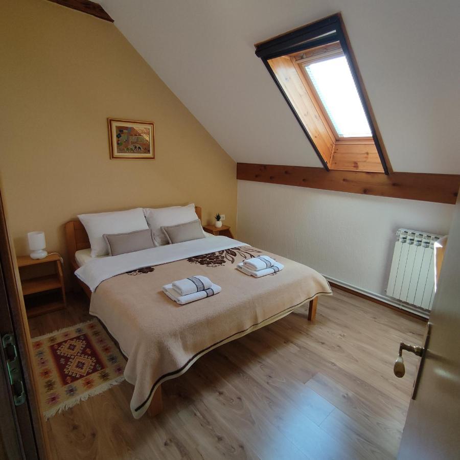 Apartments Sanja Rakovica Εξωτερικό φωτογραφία