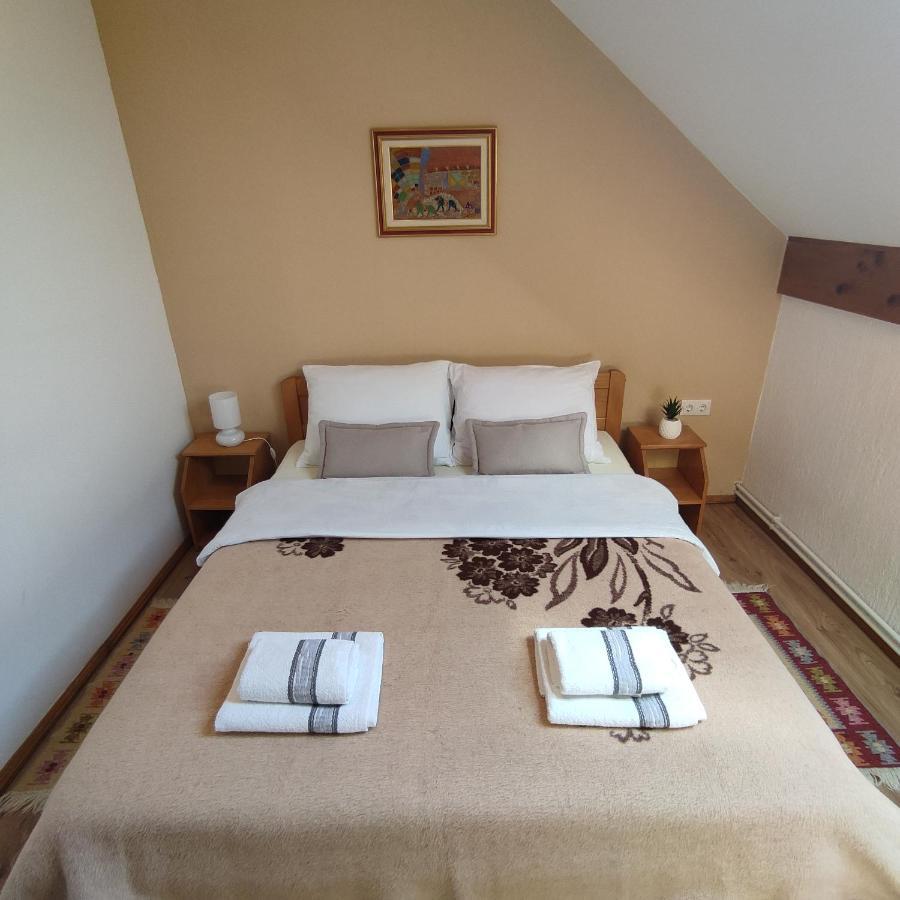 Apartments Sanja Rakovica Εξωτερικό φωτογραφία