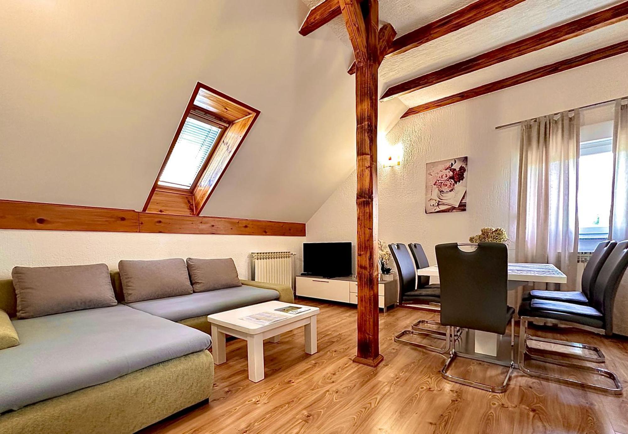 Apartments Sanja Rakovica Εξωτερικό φωτογραφία