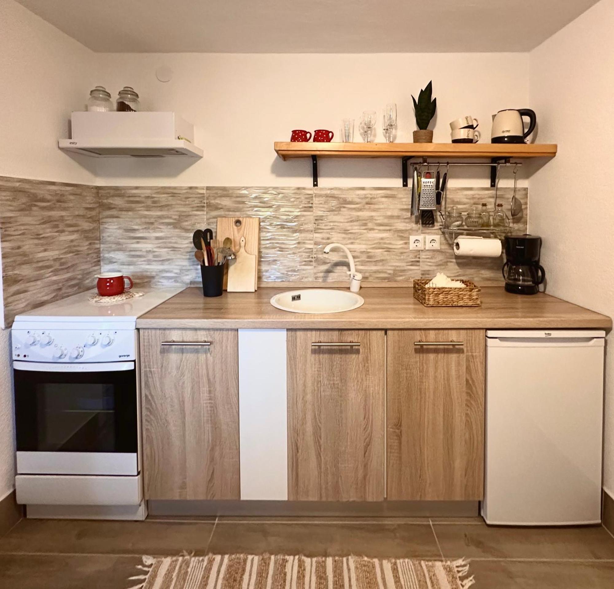 Apartments Sanja Rakovica Εξωτερικό φωτογραφία